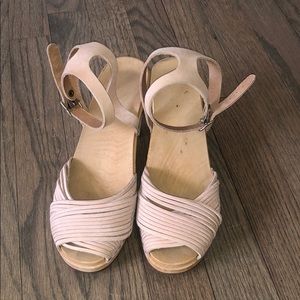 pale pink swedish hasbeens clogs